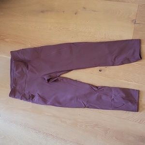 Lululemon cropped leggings Size 6